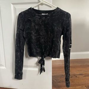 Black acid wash long sleeve crop top